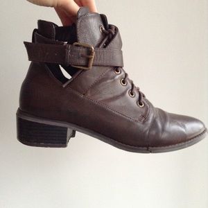 On hold ✨ Urban outfitters boots