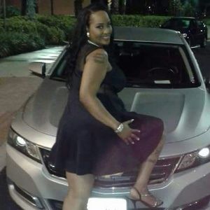 Meet your Posher, Ashwaq