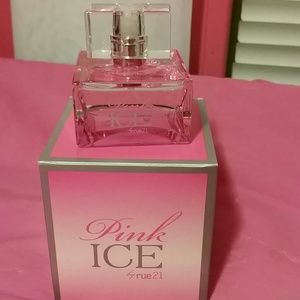 Pink Ice -Rue21 -body spray