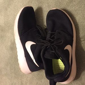Roshe Run Nikes