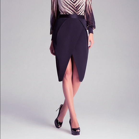 Bebe tulip skirt