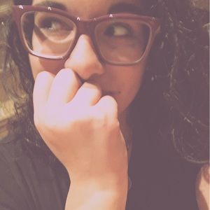 Meet your Posher, Julia