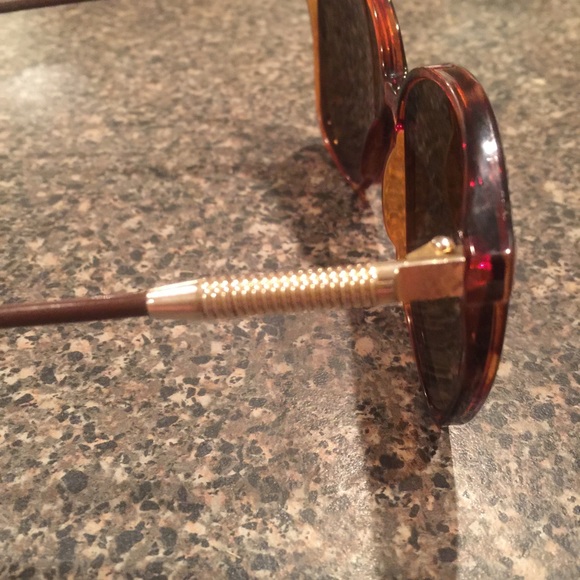 Sunglasses - Picture 4 of 4
