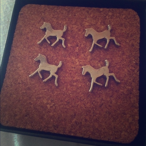 Horse Thumb Tacks (4)