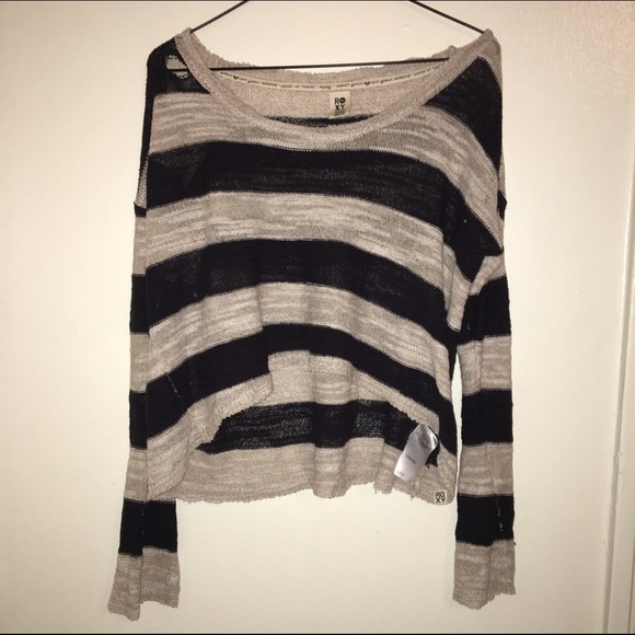 Grunge Era-Inspired Sweater