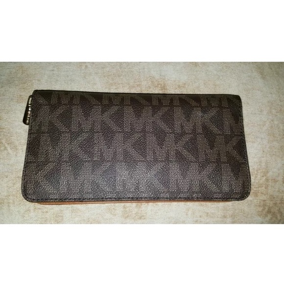 Michael kors wallet - Picture 2 of 4