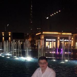 Meet your Posher, Tarek