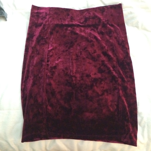 Velvet skirt