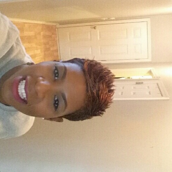 Meet your Posher, Tonya - Picture 1 of 1