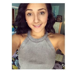 Meet your Posher, Daniela