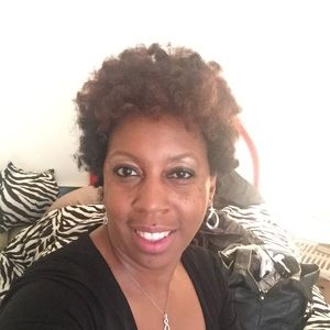 Meet your Posher, Lori