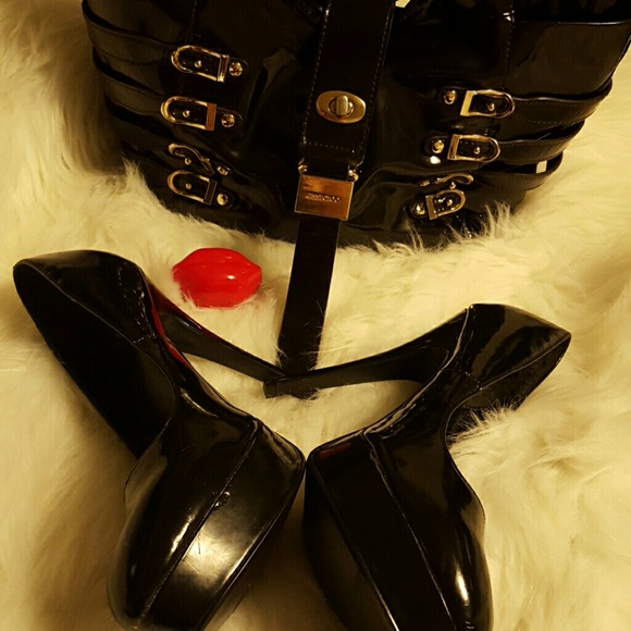 💋SALE💋Speed Limit 98 4" Heels - Picture 1 of 4