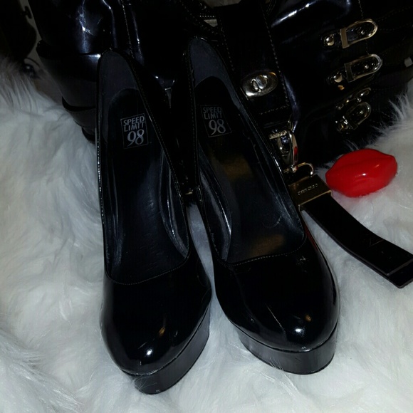💋SALE💋Speed Limit 98 4" Heels - Picture 4 of 4