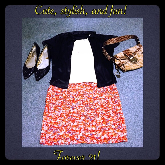⭐️⭐️NWT forever 21 skirt