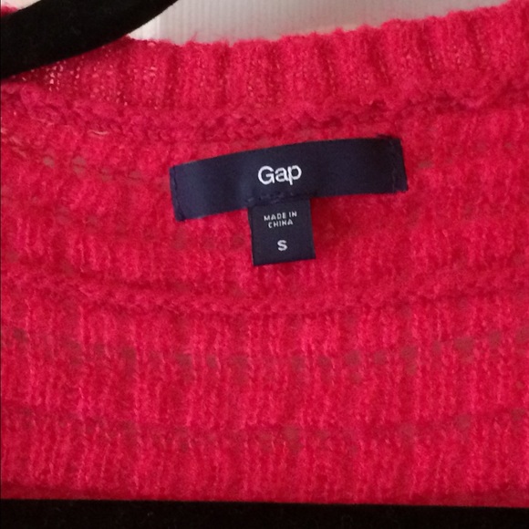 GAP Sweater - Picture 2 of 2