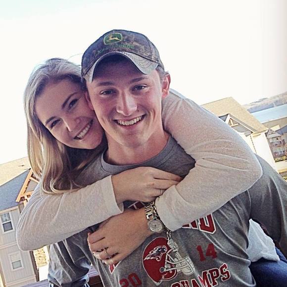 Meet your Posher, Caroline