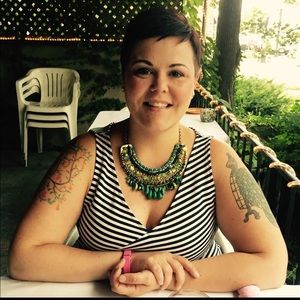 Meet your Posher, Melissa