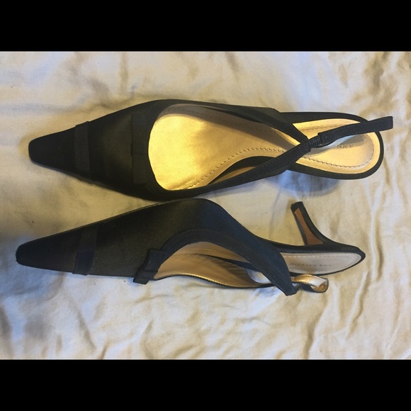 Ann Taylor black sling back kitten heels