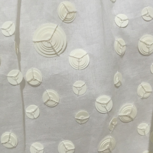 SALE! LOFT white sleeveless shirt - Picture 3 of 3