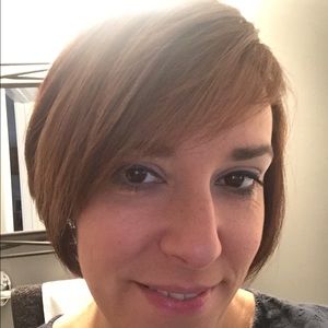 Meet your Posher, Debbie