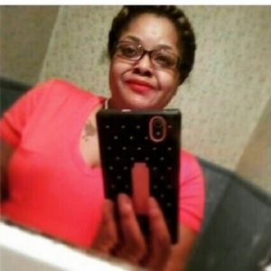 Meet your Posher, Albertina