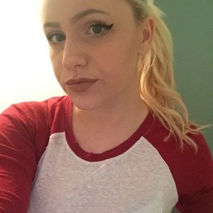 Meet your Posher, Courtney