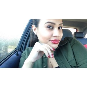 Meet your Posher, Melissa