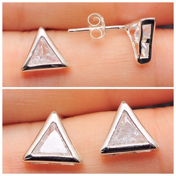 Jewelry - SS Crystal Post Earrings