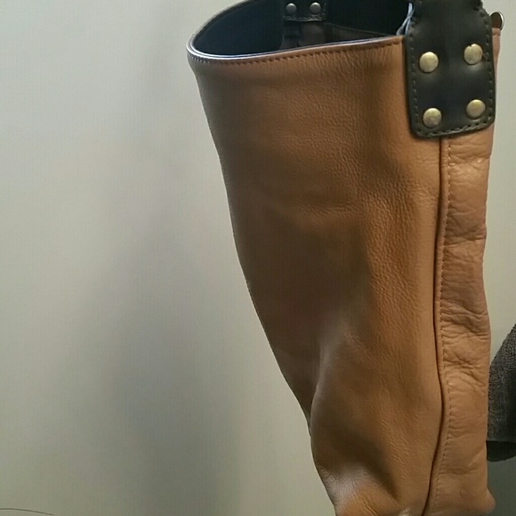 Leather Madison Studio Shoulder Bag - Picture 3 of 3