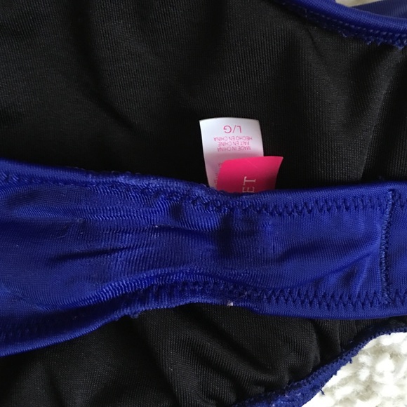 🌟NEEDS GONE🌟 VICTORIAS SECRET BATHING SUIT TOP - Picture 4 of 4