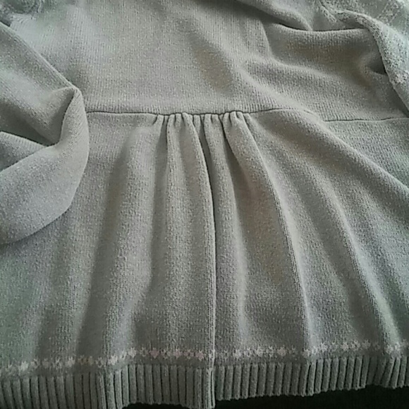 Snowflake Sweater - Picture 5 of 6
