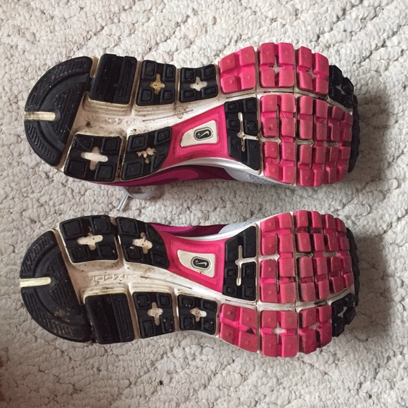 Nike Women's - Picture 3 of 3