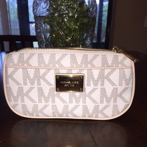 Michael Kors Cosmetic bag