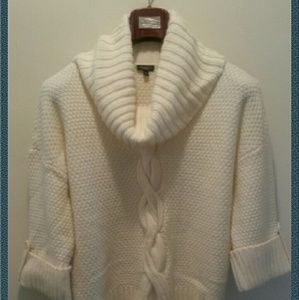 TALBOTS BEAUTIFUL SWEATER