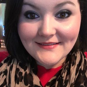 Meet your Posher, Ashlie