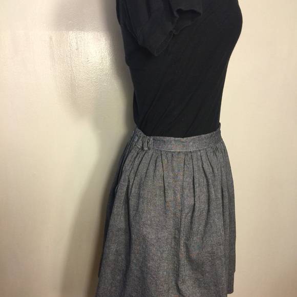 Gray American Apparel skirt.