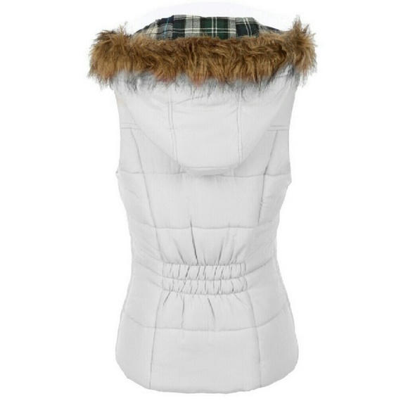 Faux Fur Vest - Picture 2 of 3