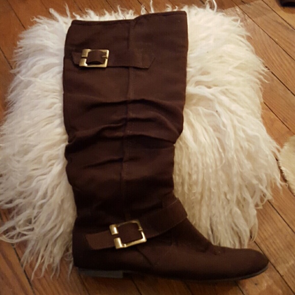 Dark brown boots