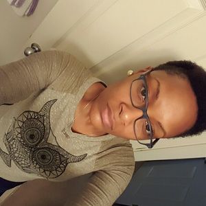 Meet your Posher, Angela