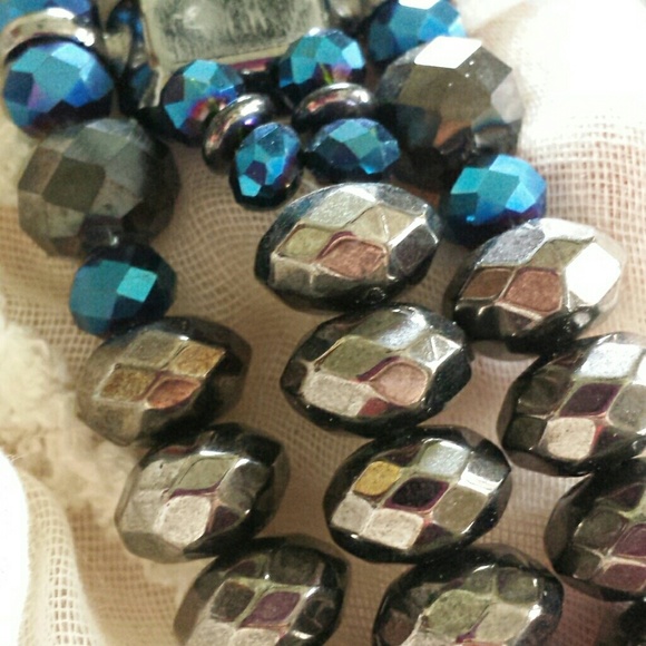 Statement necklace - Picture 4 of 4