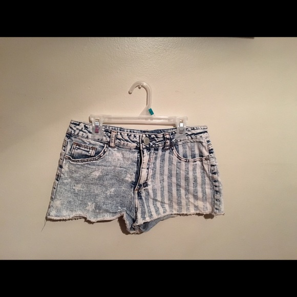 Mini shorts