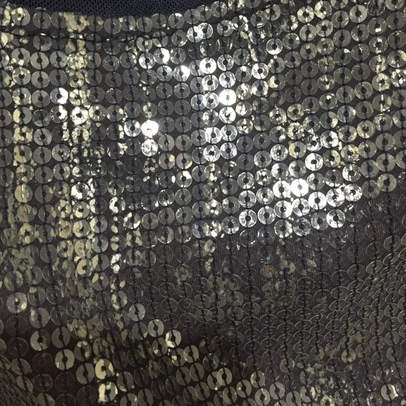 SOLD Navy blue sequin t-shirt - Picture 3 of 4