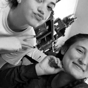 Meet your Posher, Marie-luis