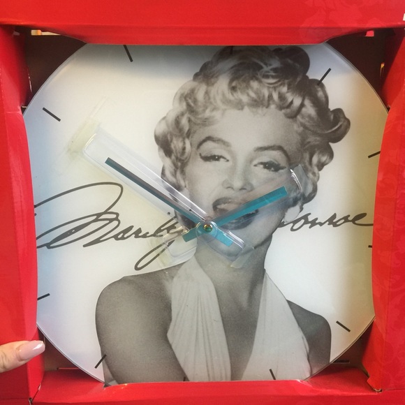 Marilyn Monroe Clock
