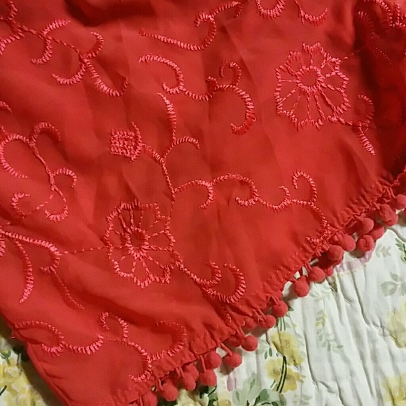 Coral Pom Pom shorts - Picture 3 of 3