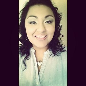 Meet your Posher, Mayra