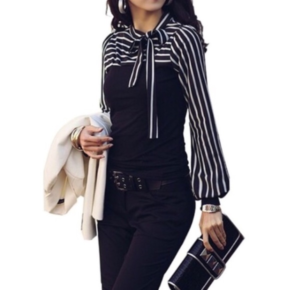 Chic Black top w/ striped shoulders bow collar
