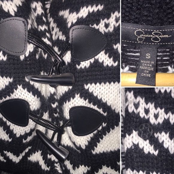 Hooded Sweater Vest - Picture 3 of 4