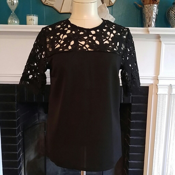 Lace detail blouse - Picture 2 of 3