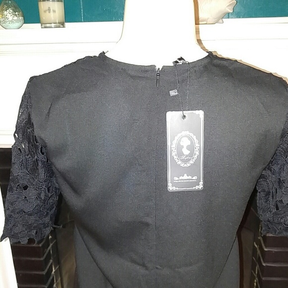 Lace detail blouse - Picture 3 of 3